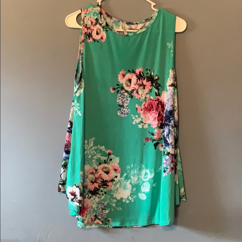 Floral tank
